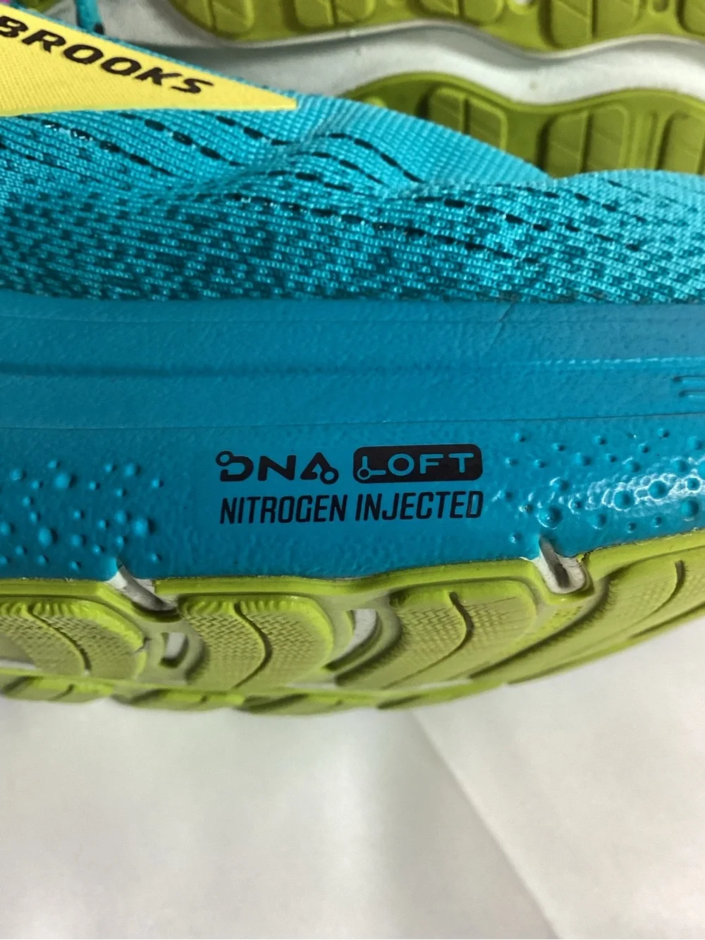 Brooks Ghost Max 2 run Disney SS Women's Teal Running Shoes